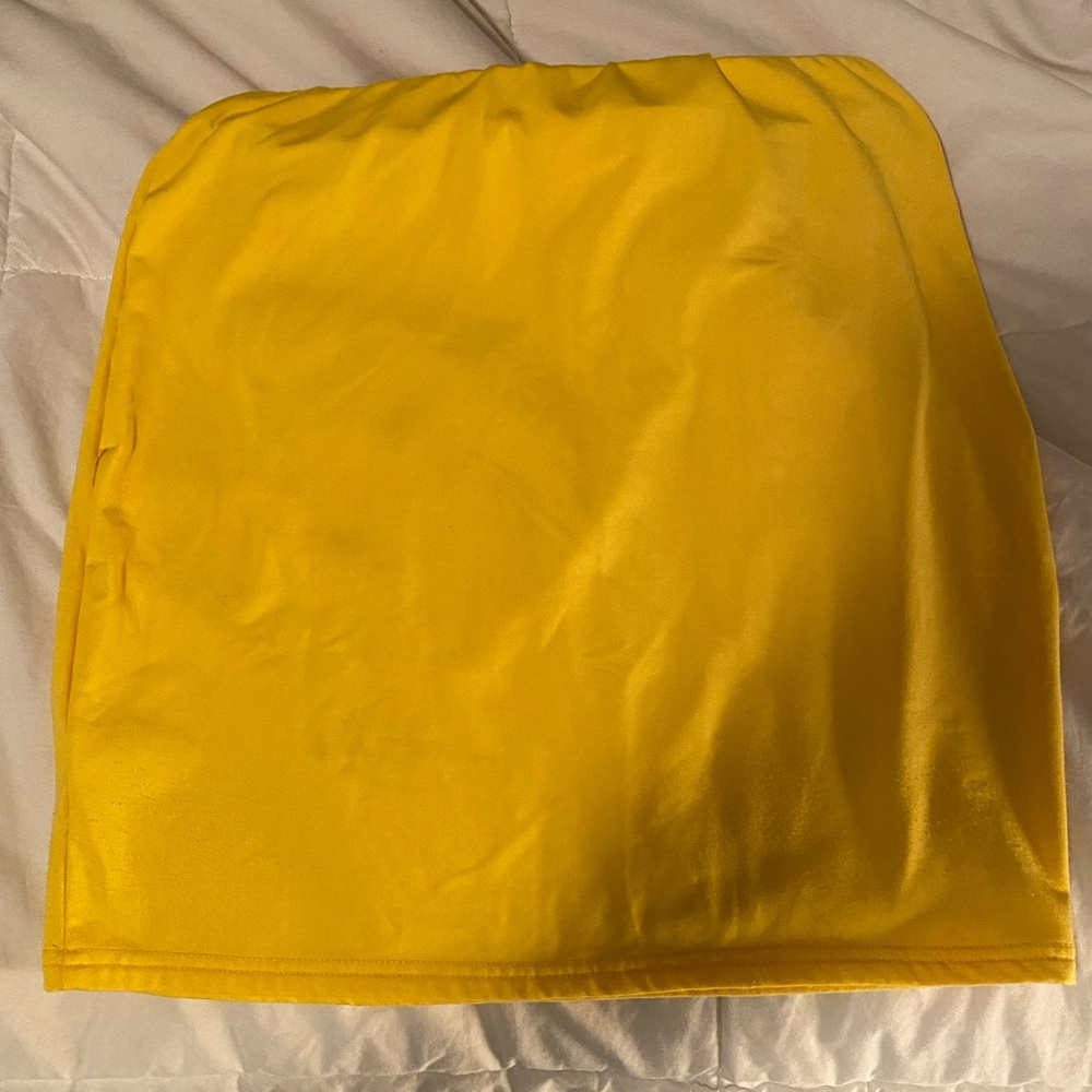 Yellow tight mini skirt